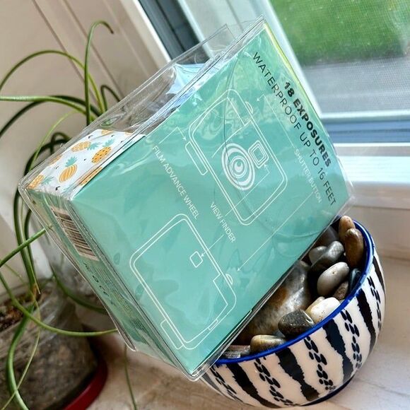 NIB CYLO Pineapple Print Underwater Disposable Camera Waterproof up to 16 Feet - Picture 4 of 12